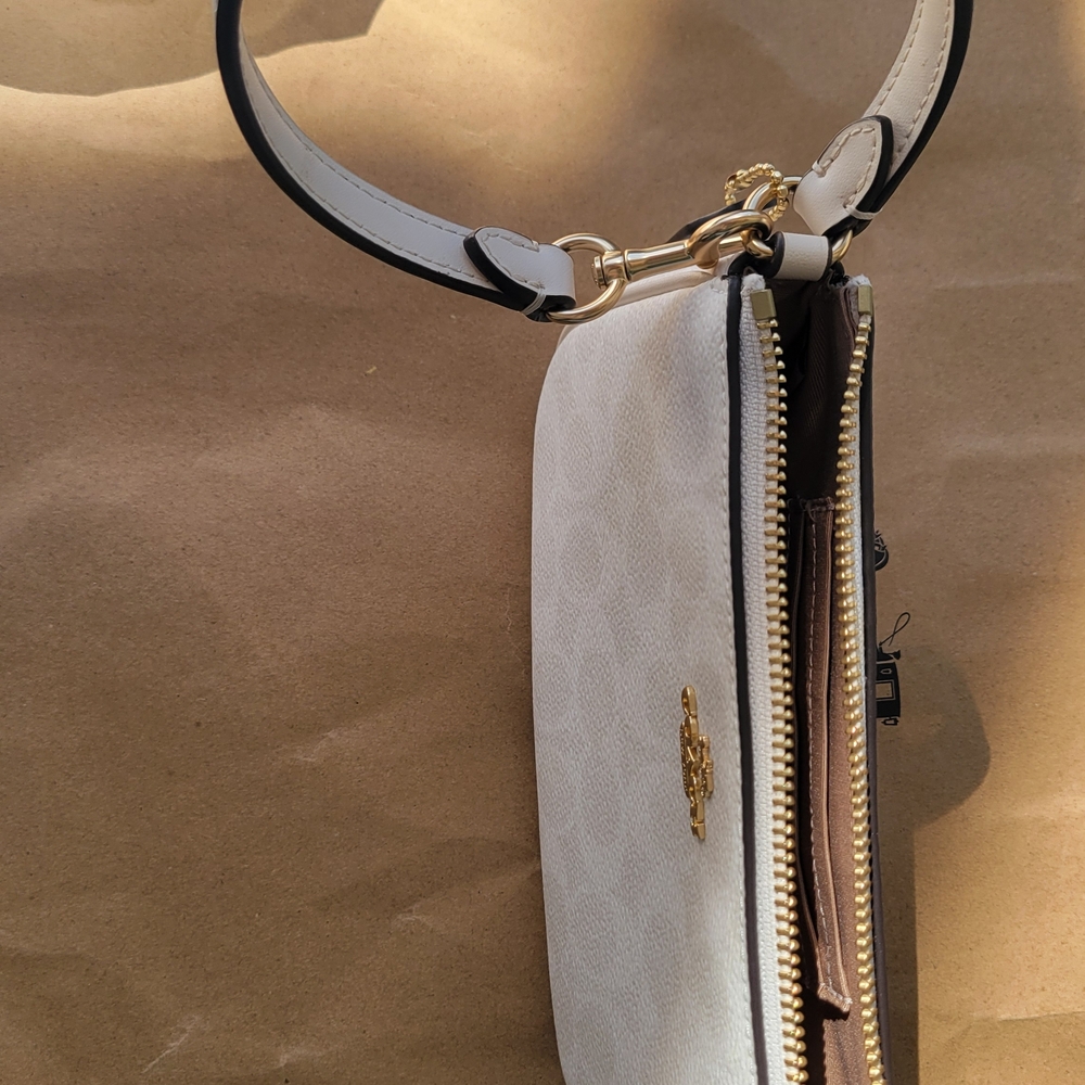 Coach White Women's Bag Brand new with no tags. - Picture 7 of 10